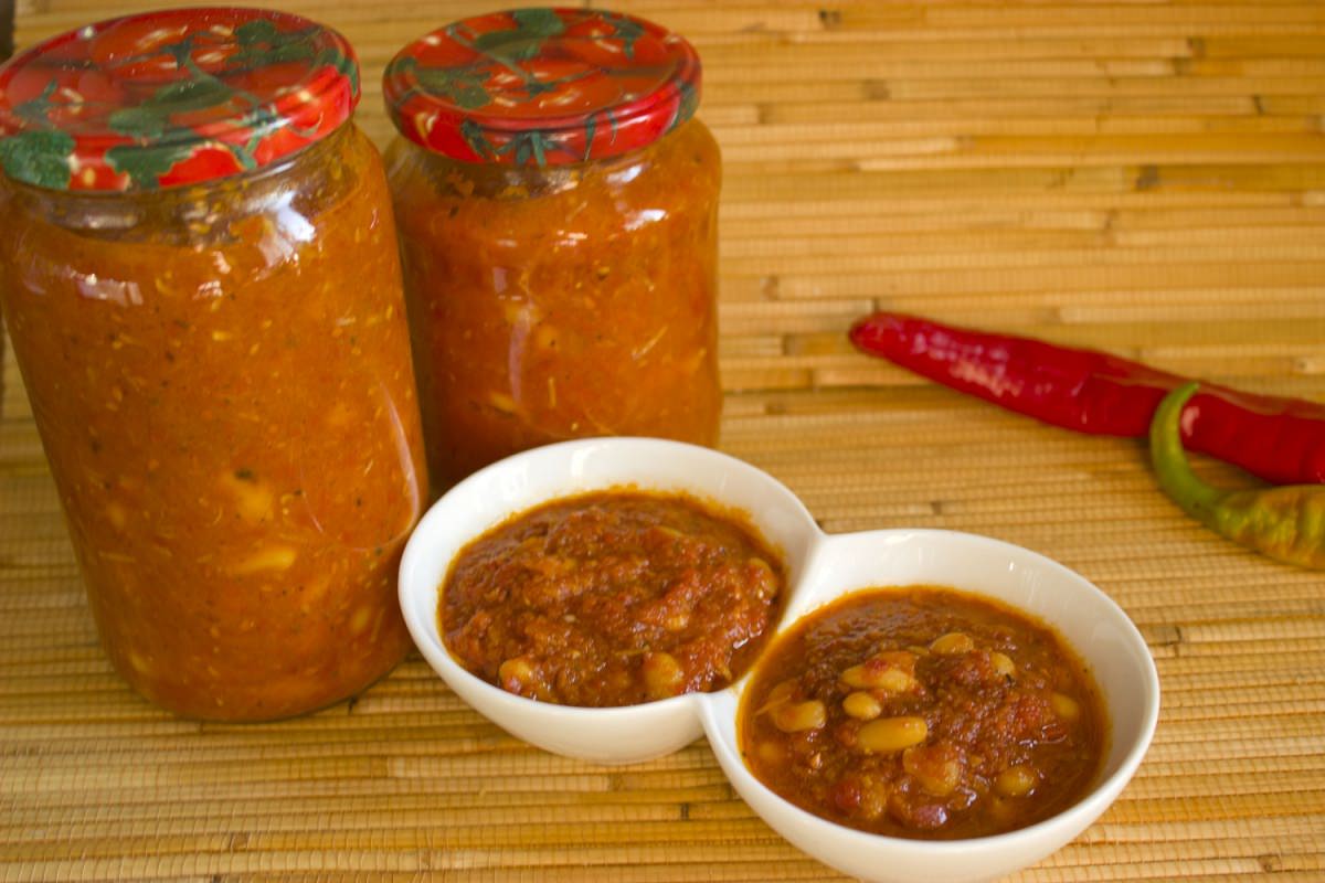 Вкус данной заготовки напоминает маринованные баклажаны