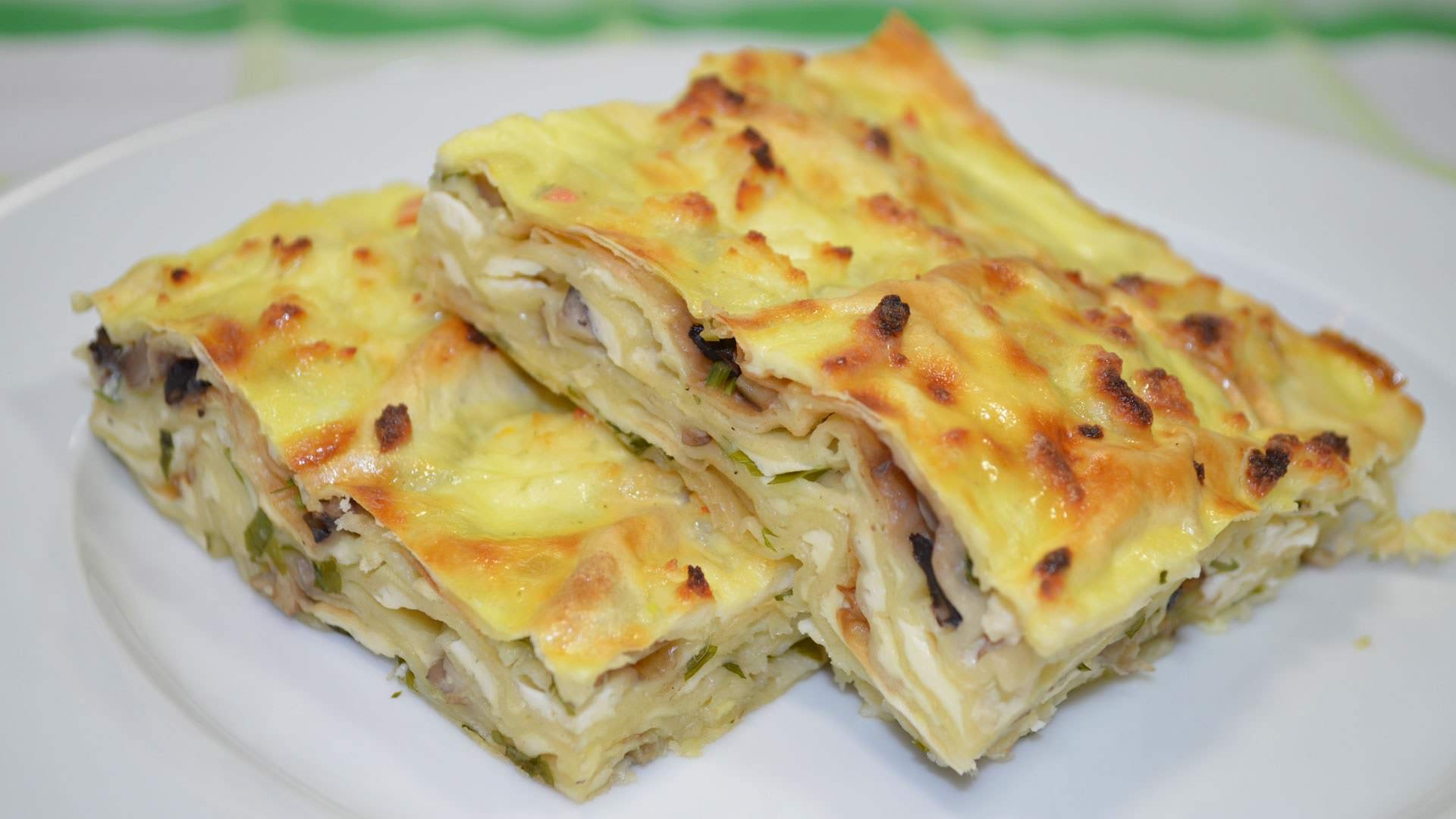 Запеканка получается нежной и сочной