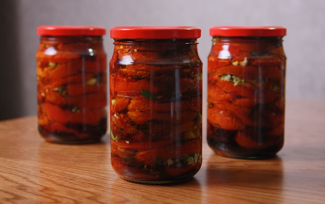 Заготовка получается очень вкусной и ароматной