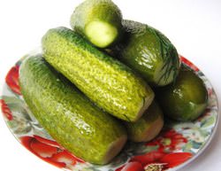 Малосольные огурчики отличаются особенным хрустом и вкусом