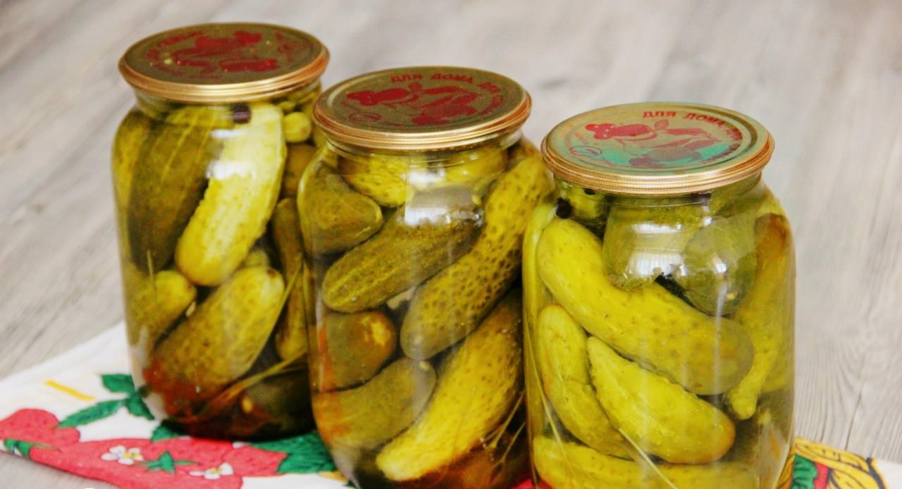 Огурцы получатся пряными, но не слишком солеными и острыми
