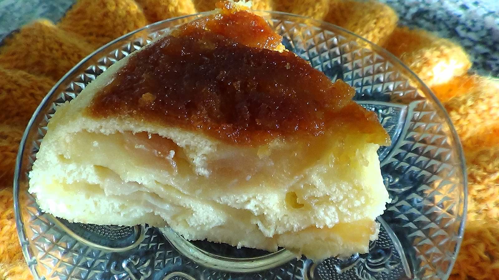 Шарлотка с карамелью 