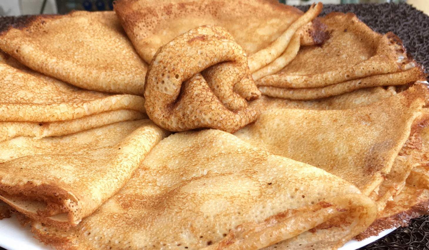 Блины получатся пышными и красивыми