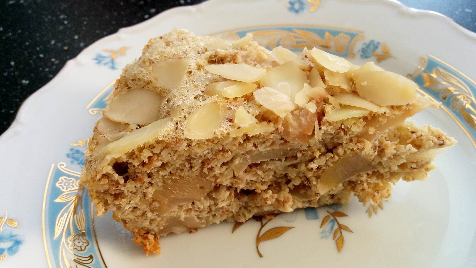 Шарлотка с отрубями не только вкусна, но и полезна