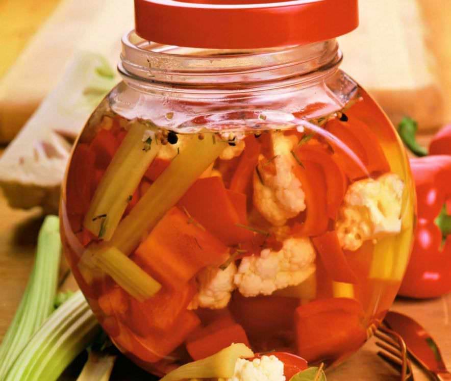 Заготовка получается не только вкусной, но и красивой