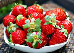 Сорт клубники Лакомка вывели сравнительно недавно