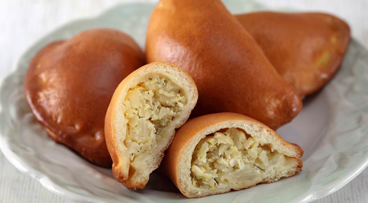 Мало что может быть вкуснее только что испеченных пирожков со свежей капустой